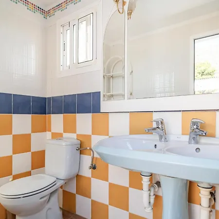 Lovely In With Wifi Holiday home *